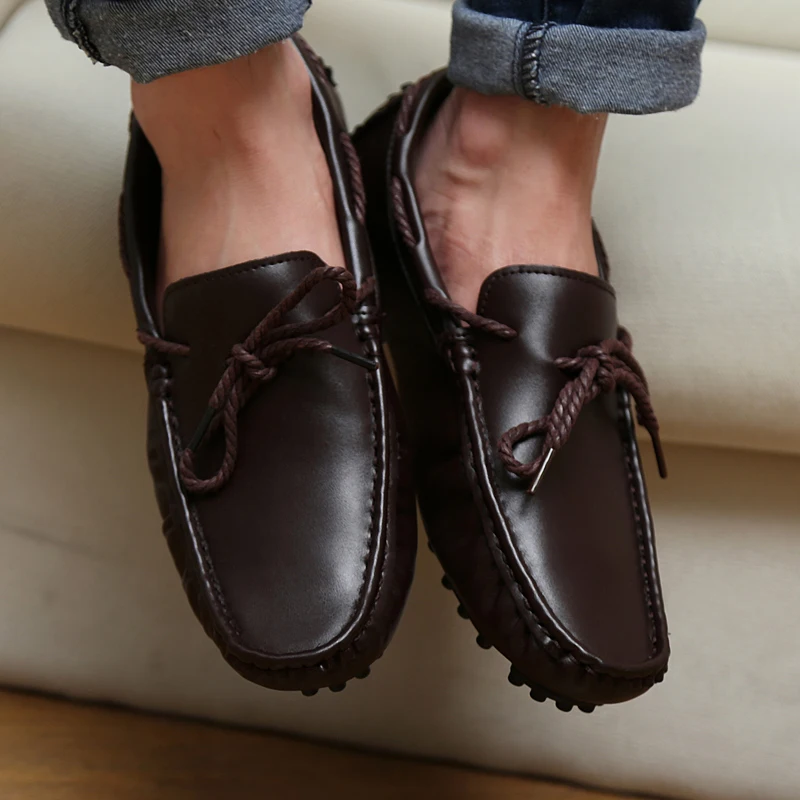 Мужские мокасины в горох черные повседневные кожаные лоферы слипоны на плоской