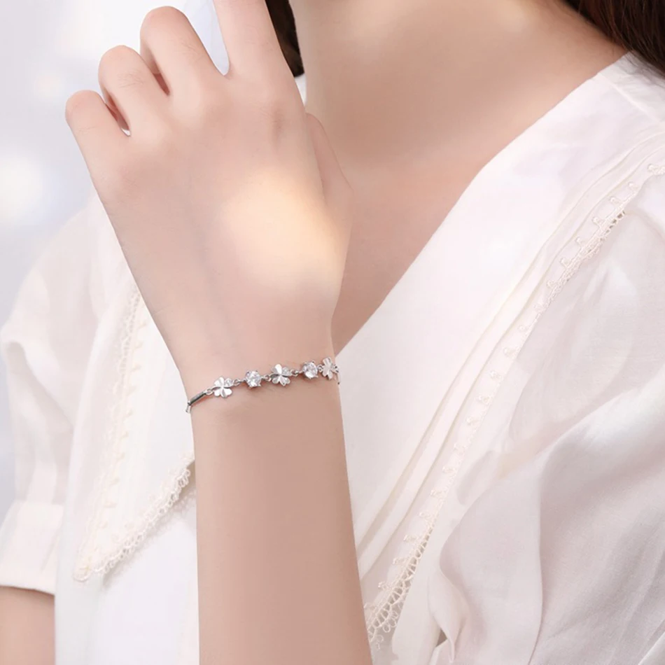 Роскошный браслет "Четырехлистный клевер" из подлинного серебра 925 с моиссанитом для женщин, прошедший тест на алмазную подделку.