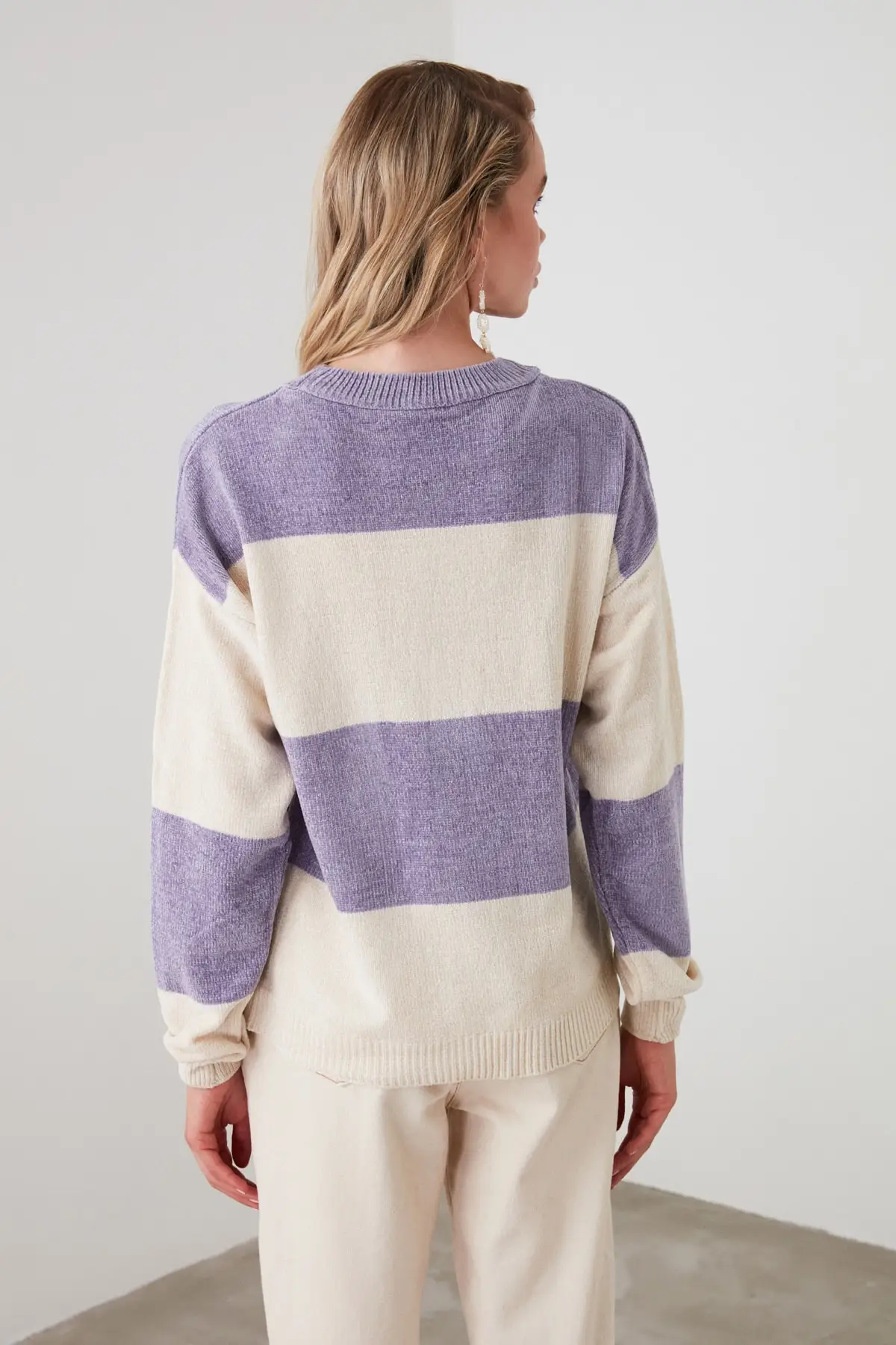 

Trendyol Chenille Color Blocky Knitwear Sweater TWOAW21KZ0991