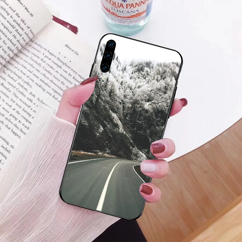 

Black White Mountain Pine Tree Forest Mountain Phone Case for Huawei P9 10 lite P20 pro lite P30 pro lite Psmart mate20 pro lite