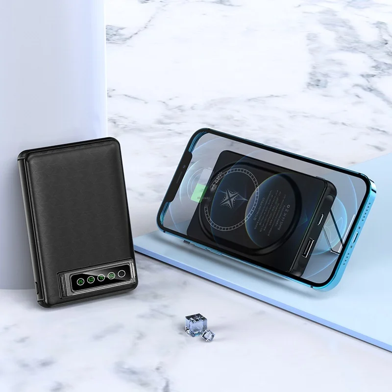 

Magnetic Wireless Power Bank Absorbs 15W Fast Charge 10000mAh Power Supply for Apple Mobile Phone 12Pro