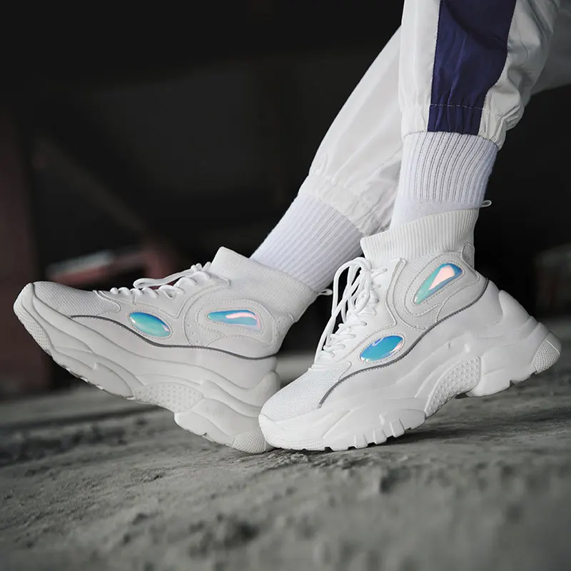 Женские кроссовки на платформе Vanmie Белые Повседневные блестящие с высоким