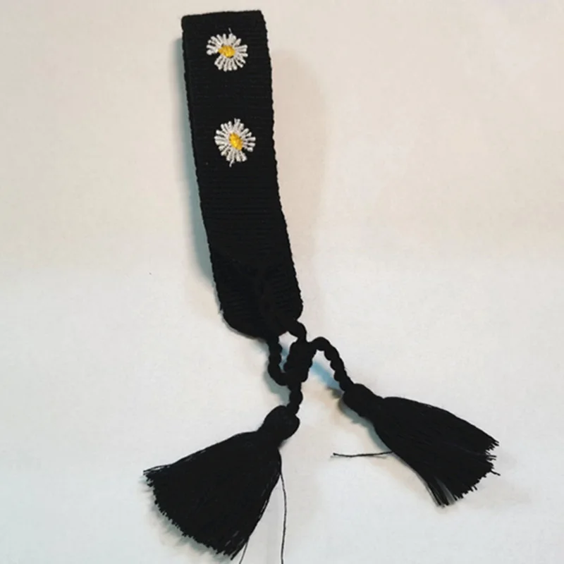 Женский плетеный браслет ручной работы регулируемый с вышивкой маргариток в