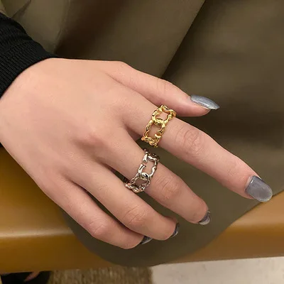 

Hollow Twist Ring For Women Solid Gold Plating Opening Adjustable Ring Europe And America French Vintage Accessory 2021 New