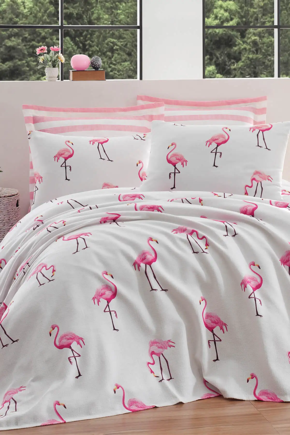 Комплект постельного белья из ткани пике с наволочкой и пододеяльником