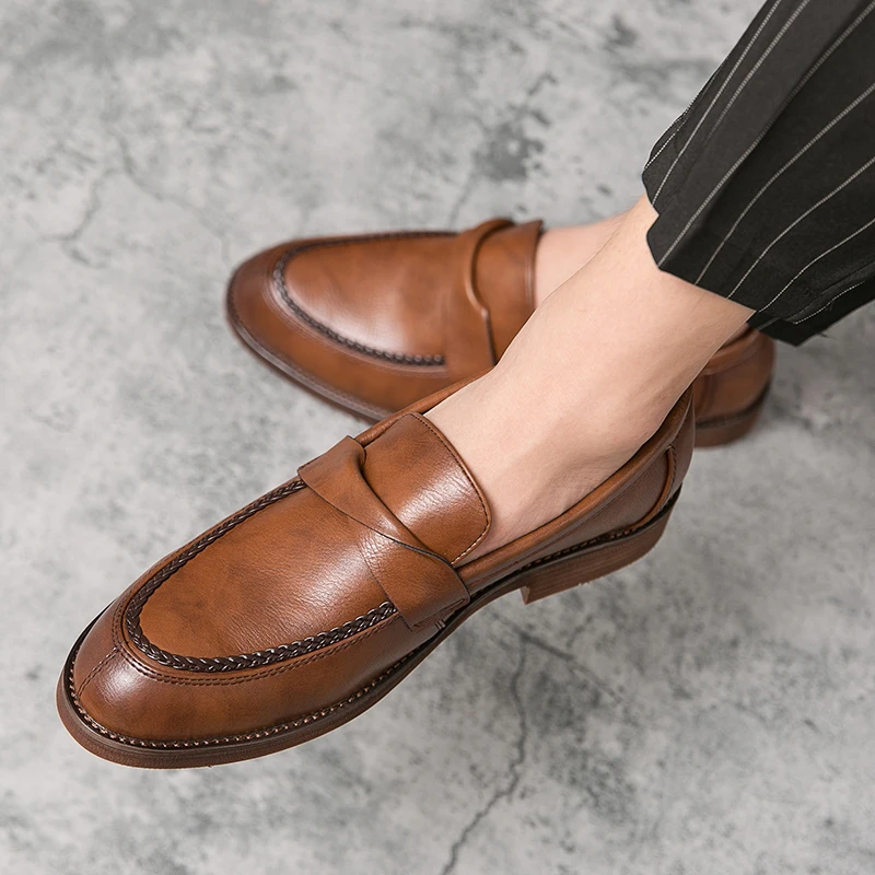 

Men casual leather shoes men British style business formal wear trendy shoes fashion suit small leather shoes men big size 47