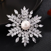 luxury white leaf brooches pins crystal bridal bouquet brooch pin plant wedding jewelry flower broach women christmas gift