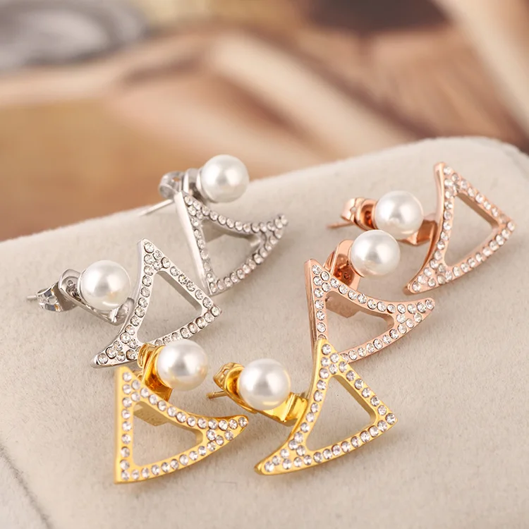 

Pearl Irregular Triangle Back-Mounted Stud Earrings