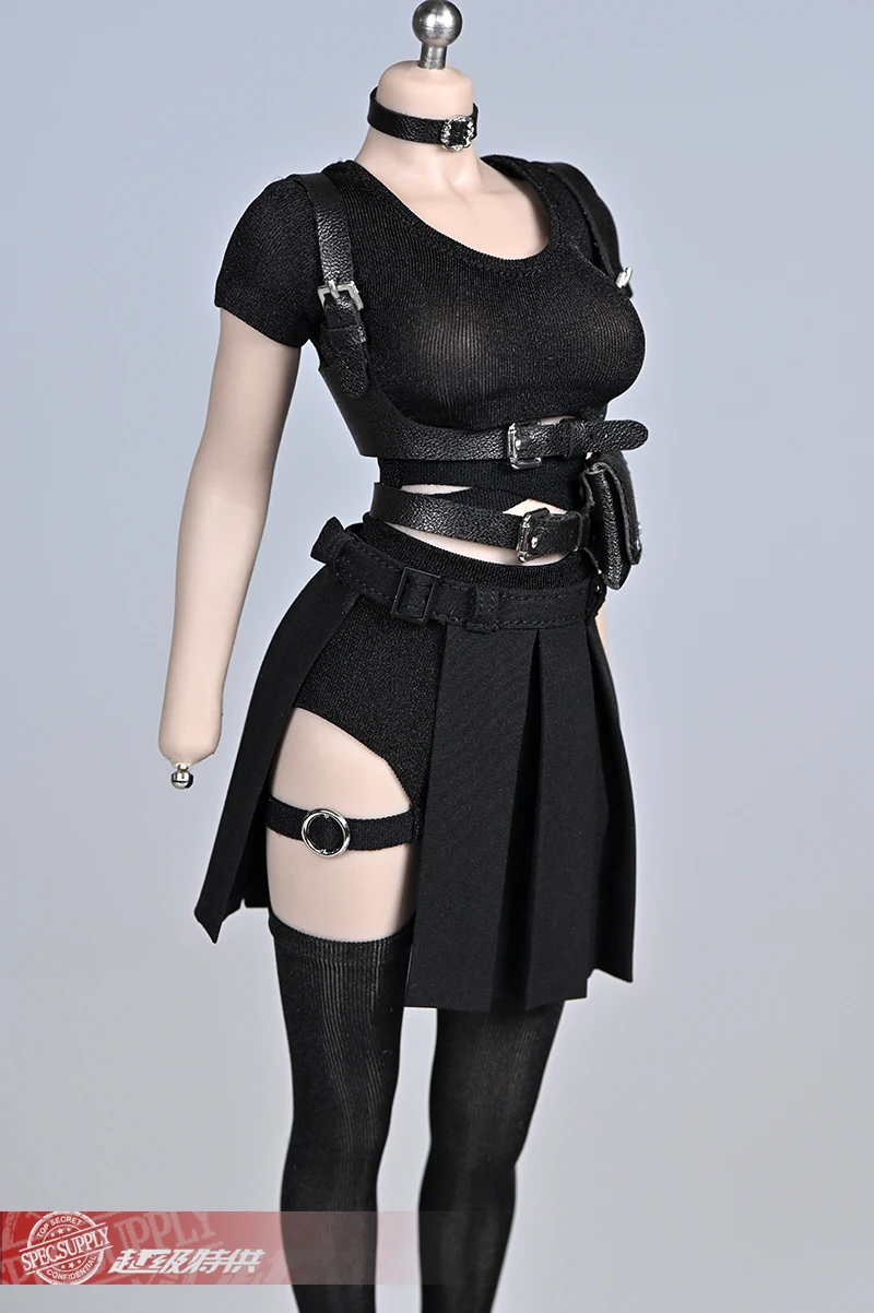 Женская плиссированная юбка с коротким рукавом черная одним ремнем и сумкой