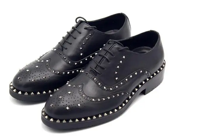 

New fashion lace up rivet dress shoes genuine leather formal carved men shoes brogue shoes for men