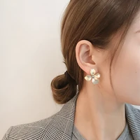 2020 new style metal gold color flower stud earrings for women fashion elegant jewelry mujer moda boucle ear ring