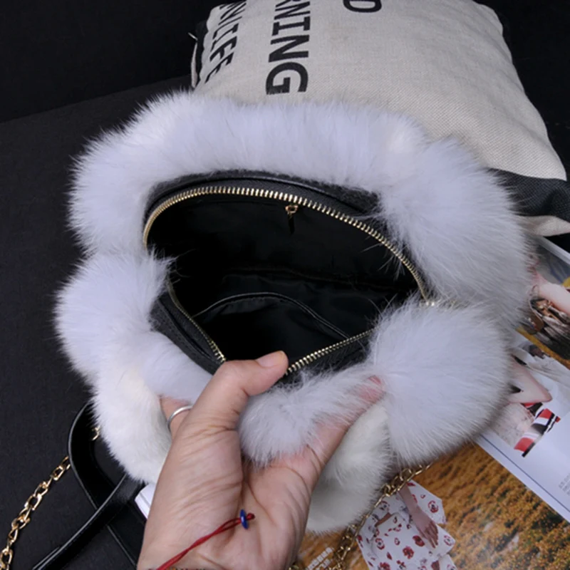 

Women's Real Fox Fur Handbag Mink Fur Belt Messenger Bag Large Capacity Totes Full Pelt Fur Warm Shoulder Bag S7968