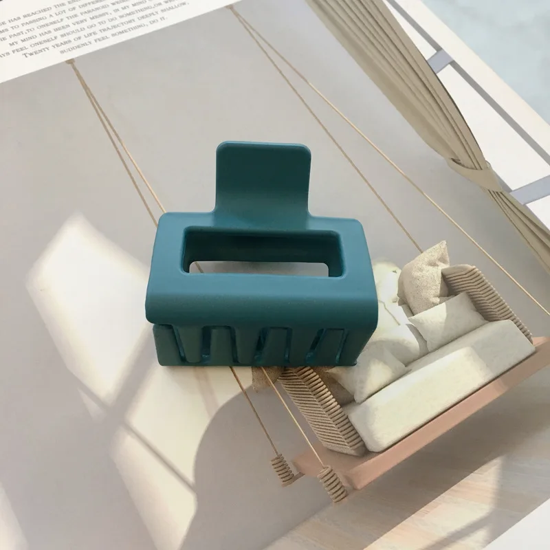 

Simple Temperament Frosted Square Plate Hair Claw Jewelry