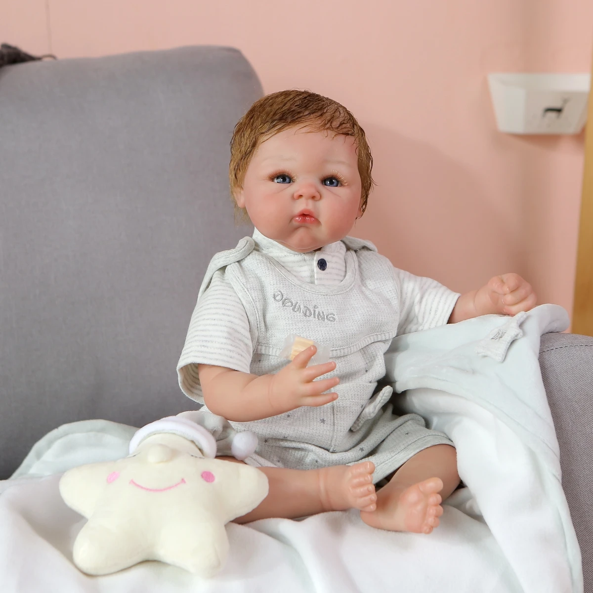 

50cm touch cuddly baby soft body 100% handmade detailed painting collectibles art doll reborn baby Children's Christmas gift