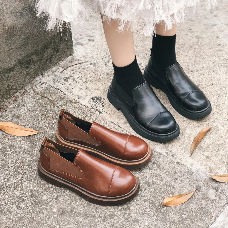 Женские туфли на плоской подошве простые из искусственной кожи с круглым носком