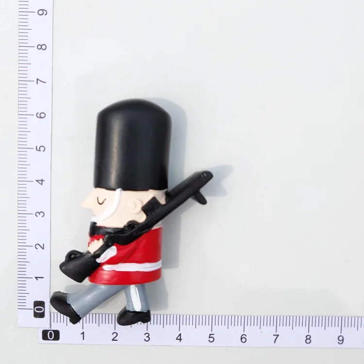 Магнит на холодильник сувенир британская королевская гвардия Лондонская защита