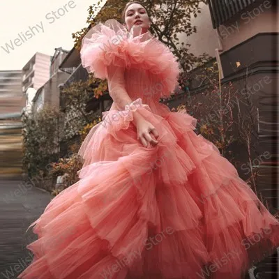 Женское платье с оборками