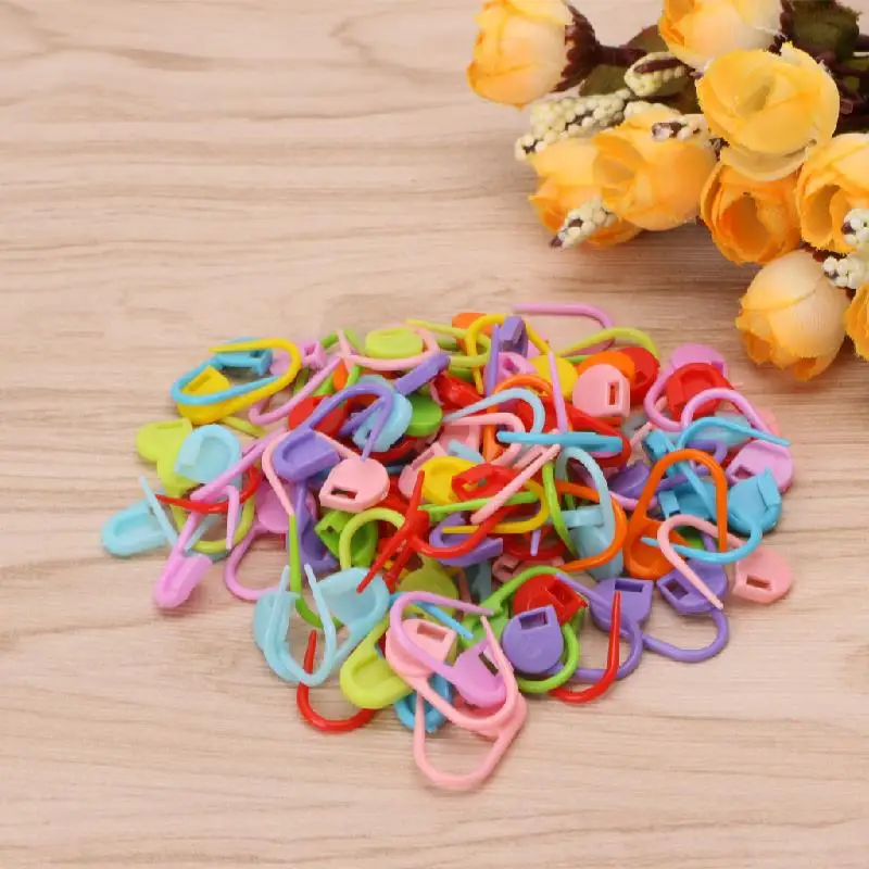 

100Pcs Colorful Knitting Stitch Markers Crochet Locking Tool Craft Ring Holder
