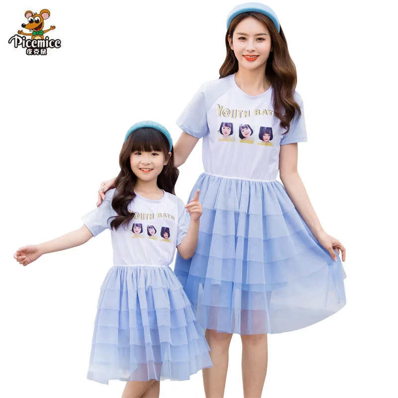 

Платья для мамы и дочки, семейная одежда, лето 2021, семейные одинаковые наряды, женское платье с принтом, одежда для девочек, семейный образ