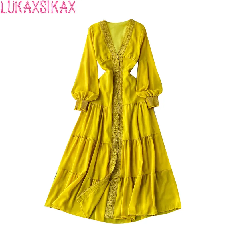 

Женское облегающее платье с V-образным вырезом и длинным рукавом