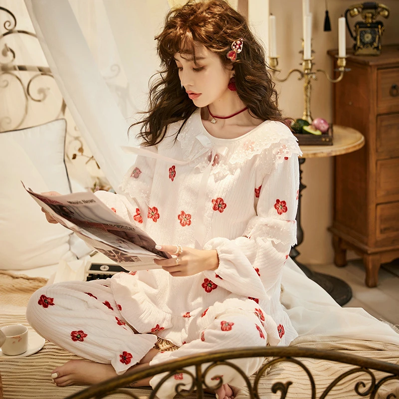 

Осенне-зимняя плотная теплая женская пижама с длинными рукавами маленький свежий Кружевной Костюм принцессы для домашнего сервиса JJF0175