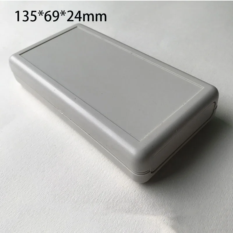 

135*69*24mm Plastic Project Box Storage Case Enclosure Boxes Electronic Supplies Three Batteries Case Switch Box
