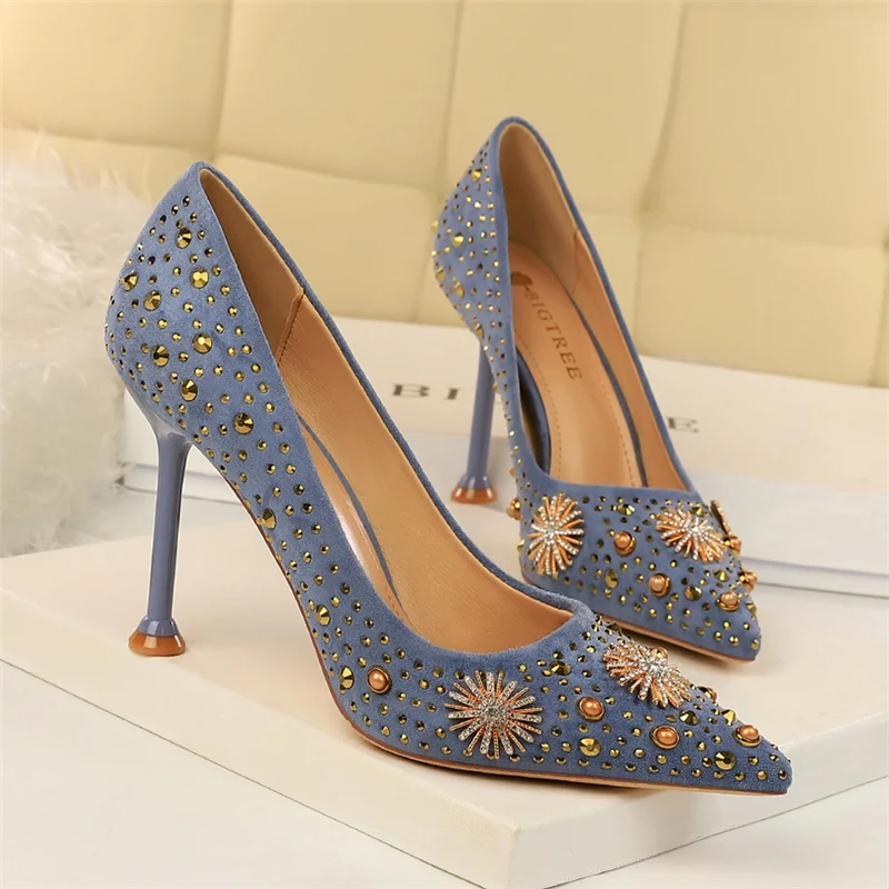 2020 сезон весна Роскошная женская дизайнерская обувь с заклепками Зеленый синий