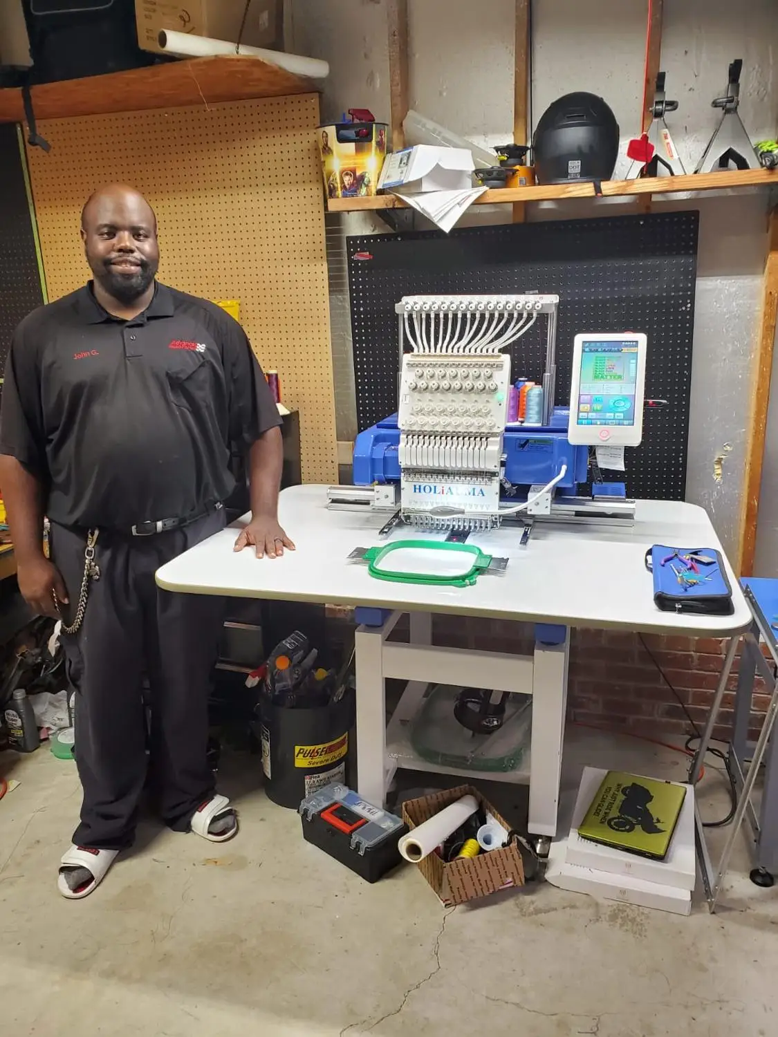 Вышивальная машина Holiauma с бесплатной доставкой, 15 цветами, для кепок/футболок/плоских поверхностей, по выгодной цене с компьютеризированным управлением и сертификатом CE.