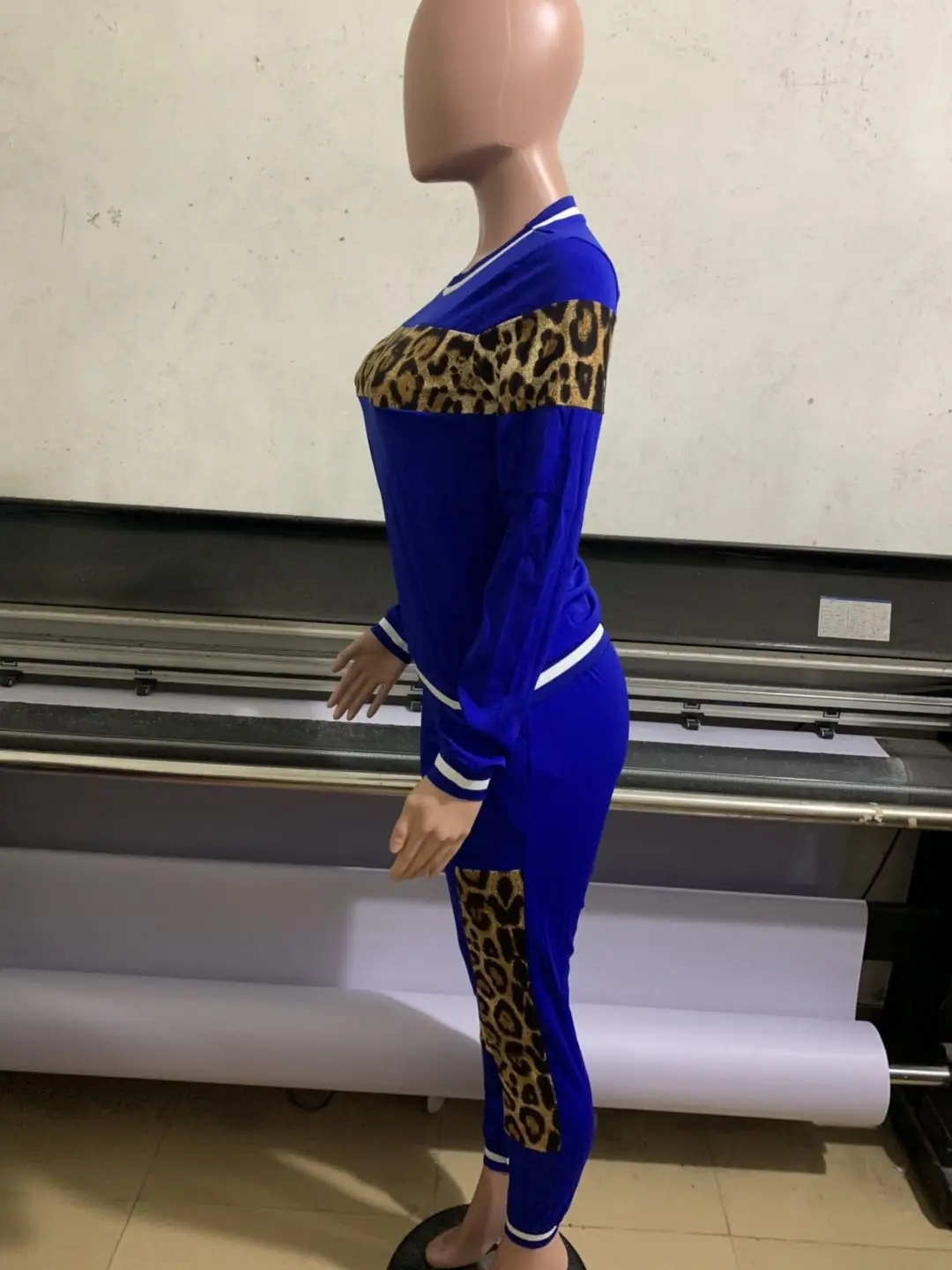 

Two Piece Set Top and Pants Matching Set Leopard Two Piece Pants Set Women Autumn Winter Pantalon Femme Mjuer Donna Pantaloncini