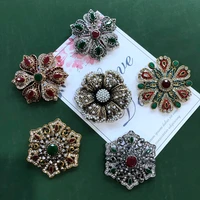 rhinestone retro hollow out brooches for women vintage fashion pin brooch resin pendant jewelry new