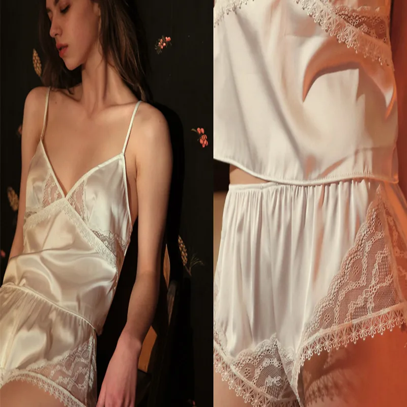 

Женский сексуальный костюм из двух предметов, Кружевной Белый пикантный топ на бретелях и шорты, летний домашний женский пижамный комплект
