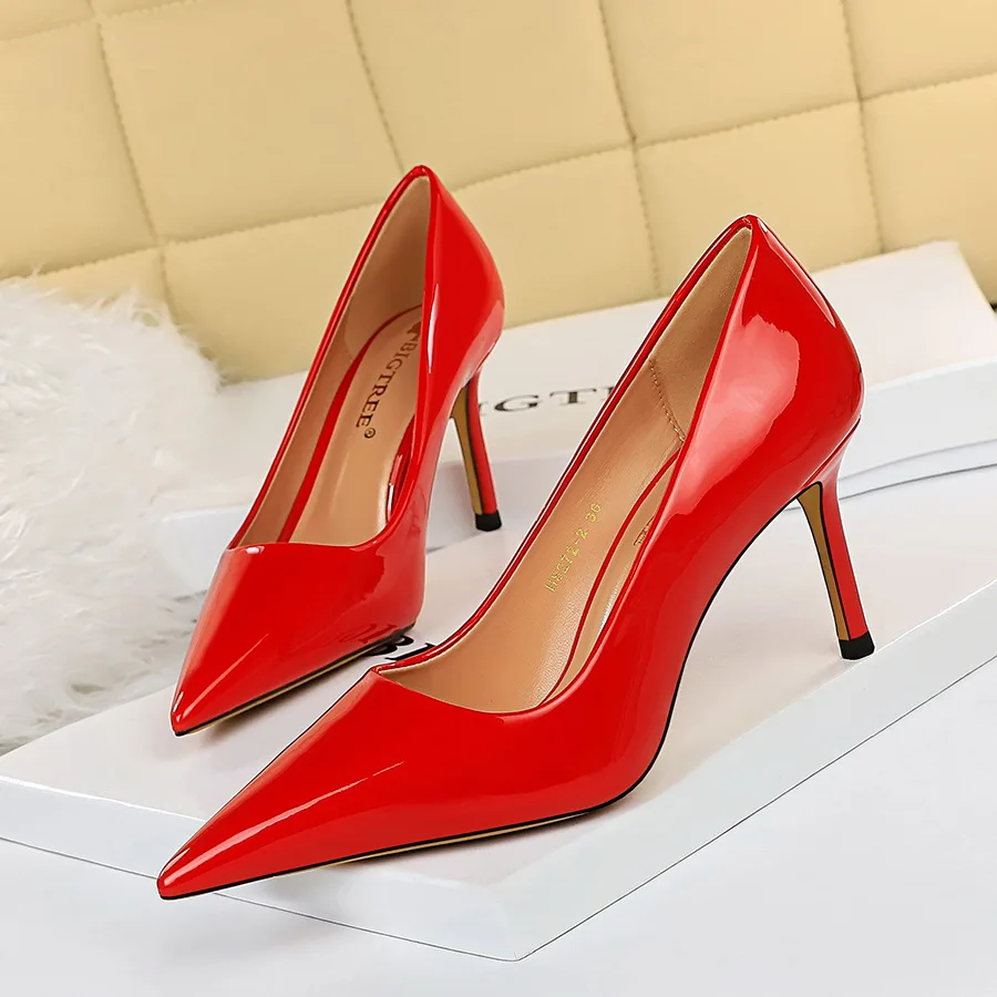 2021 New Women Yellow Blue 8.5cm High Heels Pumps Patent Leather Female Scarpins Office Pointed Toe Tacons Pumps Shoes Plus Size