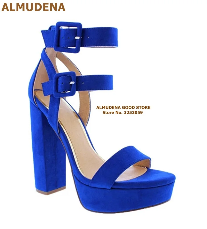 ALMUDENA/разноцветные сандалии на массивном каблуке с ремешками и двойной пряжкой |