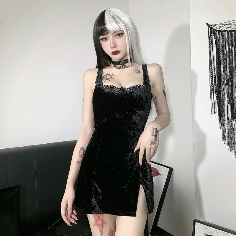 

2021 New Vintage Gothic Women Black Tank Mini Dresses Emo Mall Goth Velvet Grunge Aesthetic Bodycon Partywear Sexy Streetwear