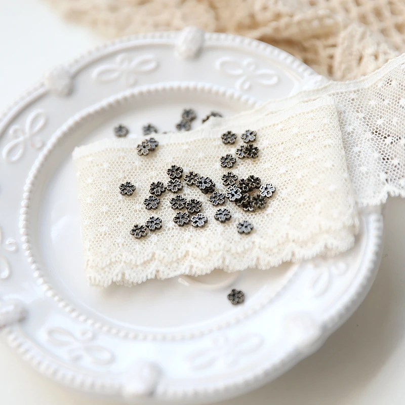 

Doll clothes diy accessories 4mm buckle flower shape 8 colors - blyth azone