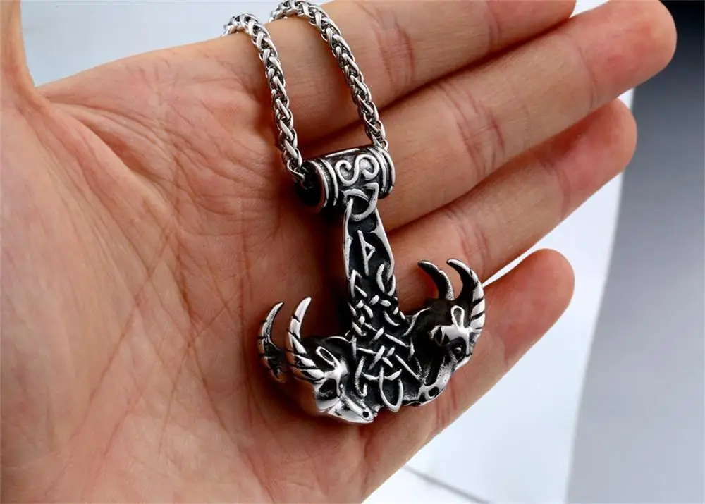 

Viking stainless steel sheep head pendant necklace fashion accessories Viking Rune character pendant men necklace Viking jewelry