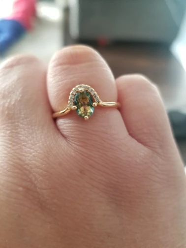 Милые тонкие кольца с зеленым камнем и овальным кристаллом для женщин