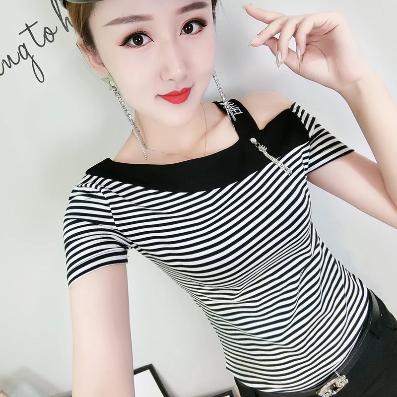 #7389 черная белая красная полосатая футболка с открытыми плечами женская косым