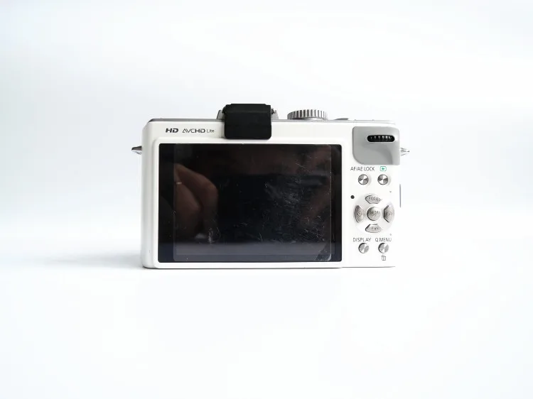 Б/у, цифрового фотоаппарата Panasonic Lumix DMC-LX5 10,1 MP Цифровая Камера с 3.8x оптическим стабилизатором изображения и 3,0-дюймовый ЖК-дисплей-черный