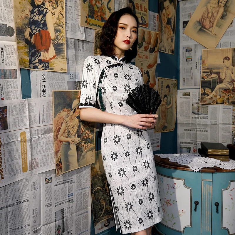 Женские кружевные платья Qipao длиной до колена белая женская традиционная китайская Улучшенная одежда Кружева Цветы Паттеры Qipao молодых девушек