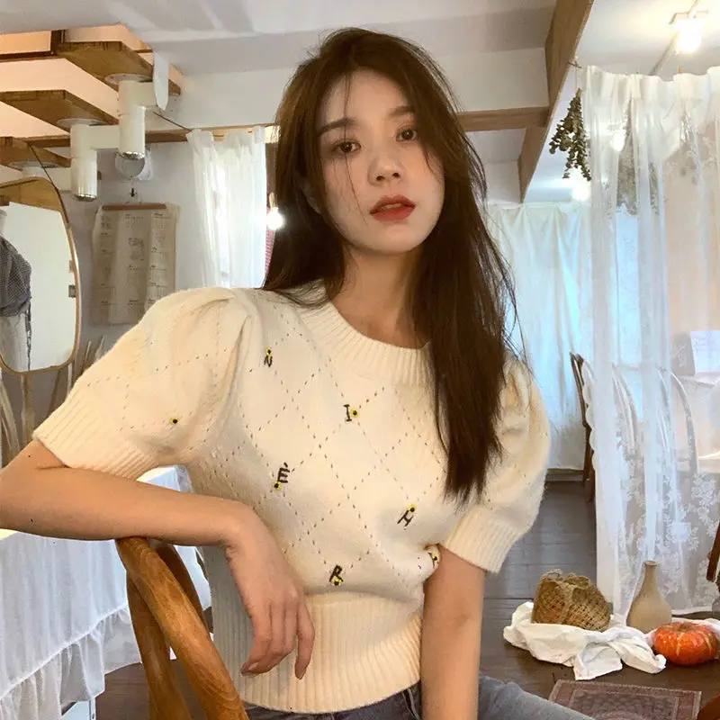 

Embroidered letters short-sleeved top women's 2021 spring and summer new commuter Korean version loose and thin ice silk short s