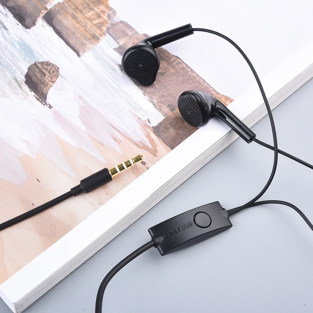 

Original Samsung S5830 Earphones 3.5mm Sports Earbuds Wired Microphone For Galaxy S7 S8 S9 S10 A8 A9 A20 A30 J5 J7 Note 7 8 9