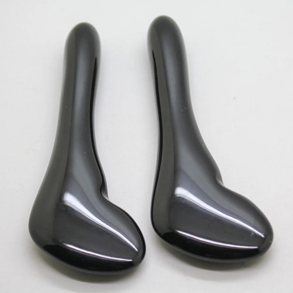 

1Pc Multifunctional Yak Horn Scrapping Massager Plates Practical Massager Plates Natural Handicraft Massager (Black)