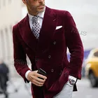 Модная бархатная одежда для жениха бордового цвета, облегающие двубортные мужские деловые строгие смокинги с заостренным лацканом для выпускного вечера, костюм-блейзер для лучших мужчин