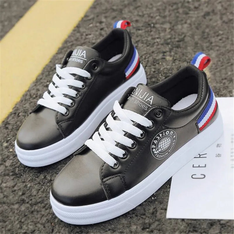 

2018 new students wild women's shoes breathable spring and summer street beat flat casual shoes small white shoes women