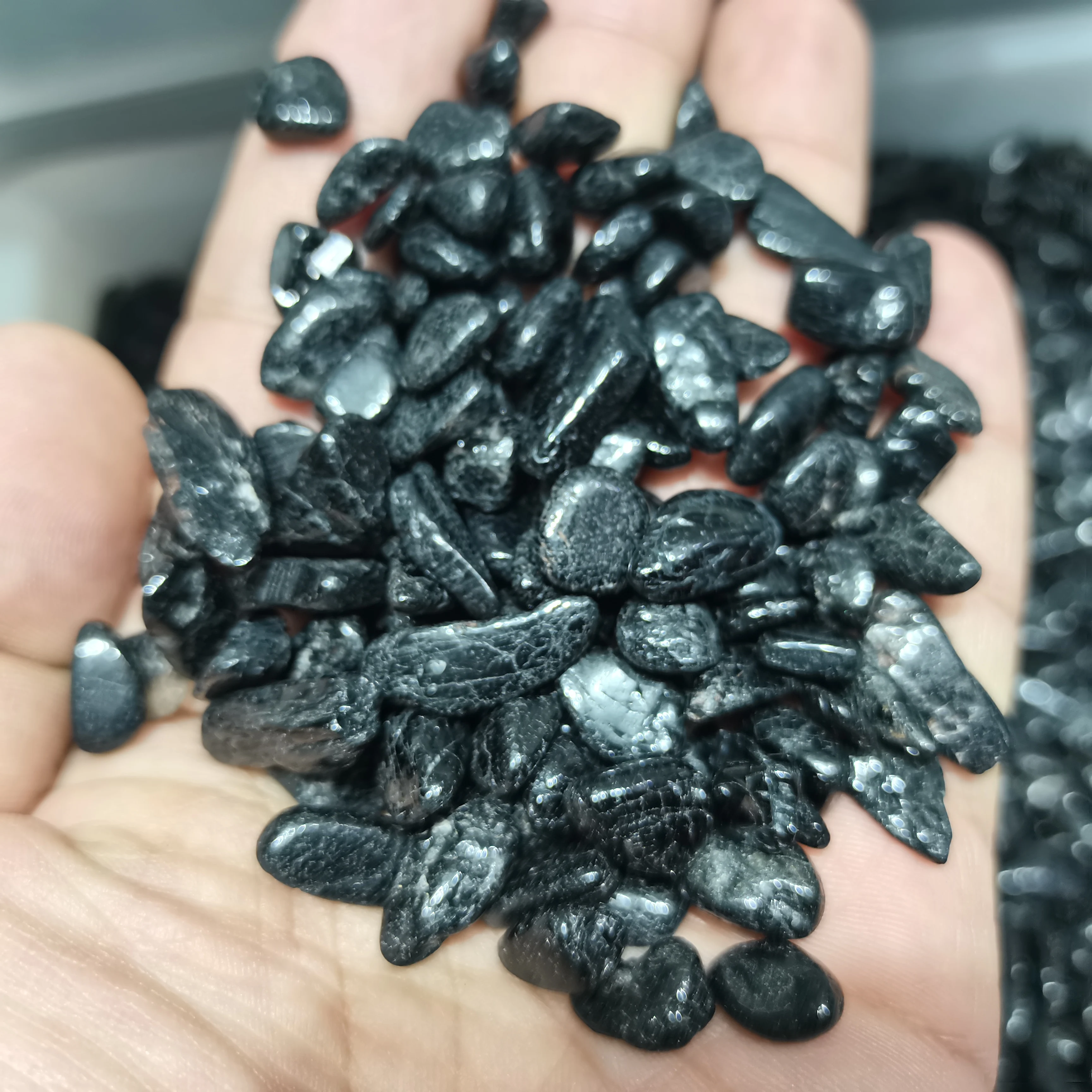 100g черный турмалин камни целебные Кристаллы Синий мелкий гравий кварцевая
