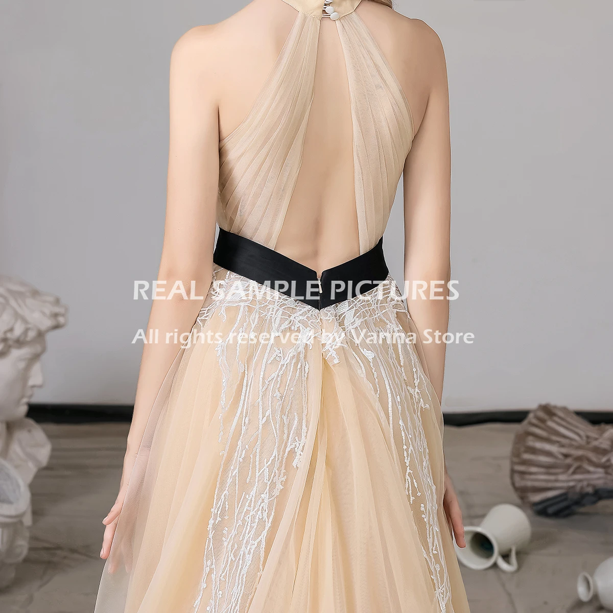 

Hater Neck Wedding Bridesmaid Gowns with Sweep Train 2021 Backless A Line Pleated Tulle Plus Size Zipper Lace Evening Dress #977