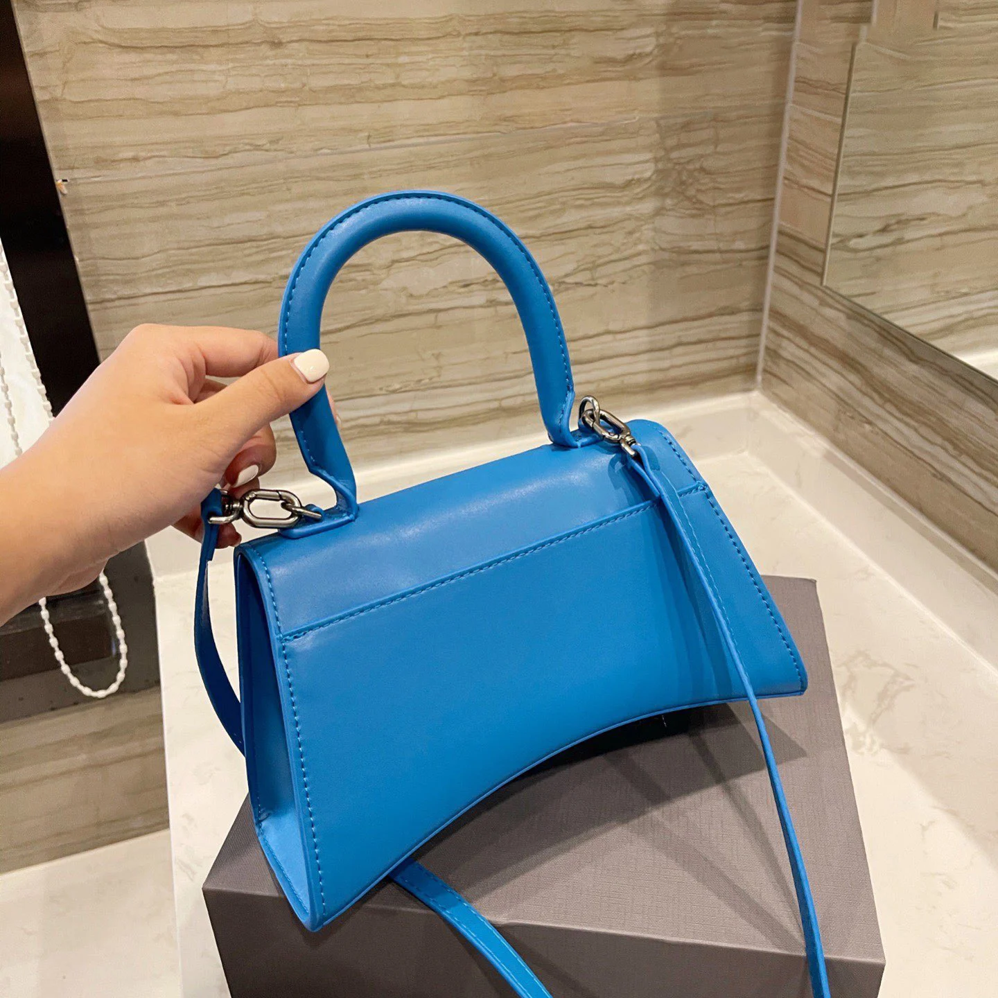 

Top Handle Hourglass Bag Cow Leather Luxury Handbag Design Crossbody Bags for Women