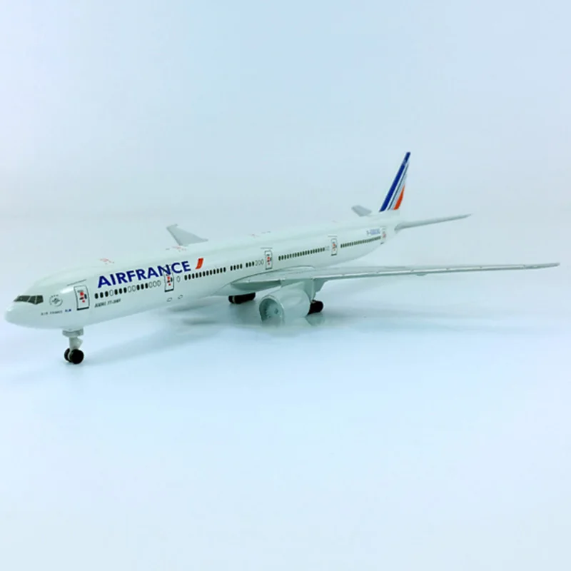 

18CM 1:400 Boeing B777-300 model AIRFRANCE AIRLINES with plastic base alloy aircraft plane collectible display static model toys