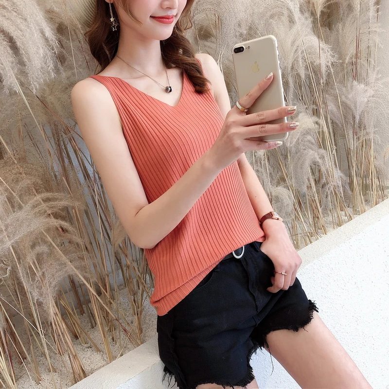 

19880 V-neck vertical stripe slim solid color knitted vest